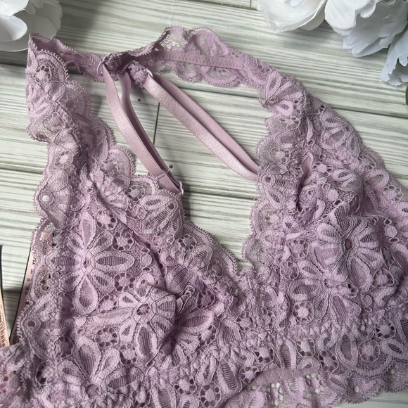 Extra small Victoria secret bralette NWT - Picture 2 of 8